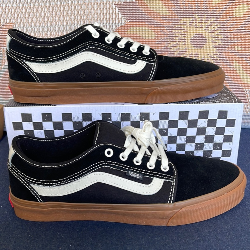 Vans Men’s Chukka Low Sid
Black/Gum
VN0A5KQZB9M Snickers
